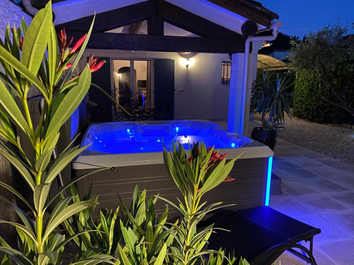 Mas Beau Soleil&Spa Gîtes de Charme avec Jacuzzi Privé Saint-Rémy-de-Provence Esterno foto