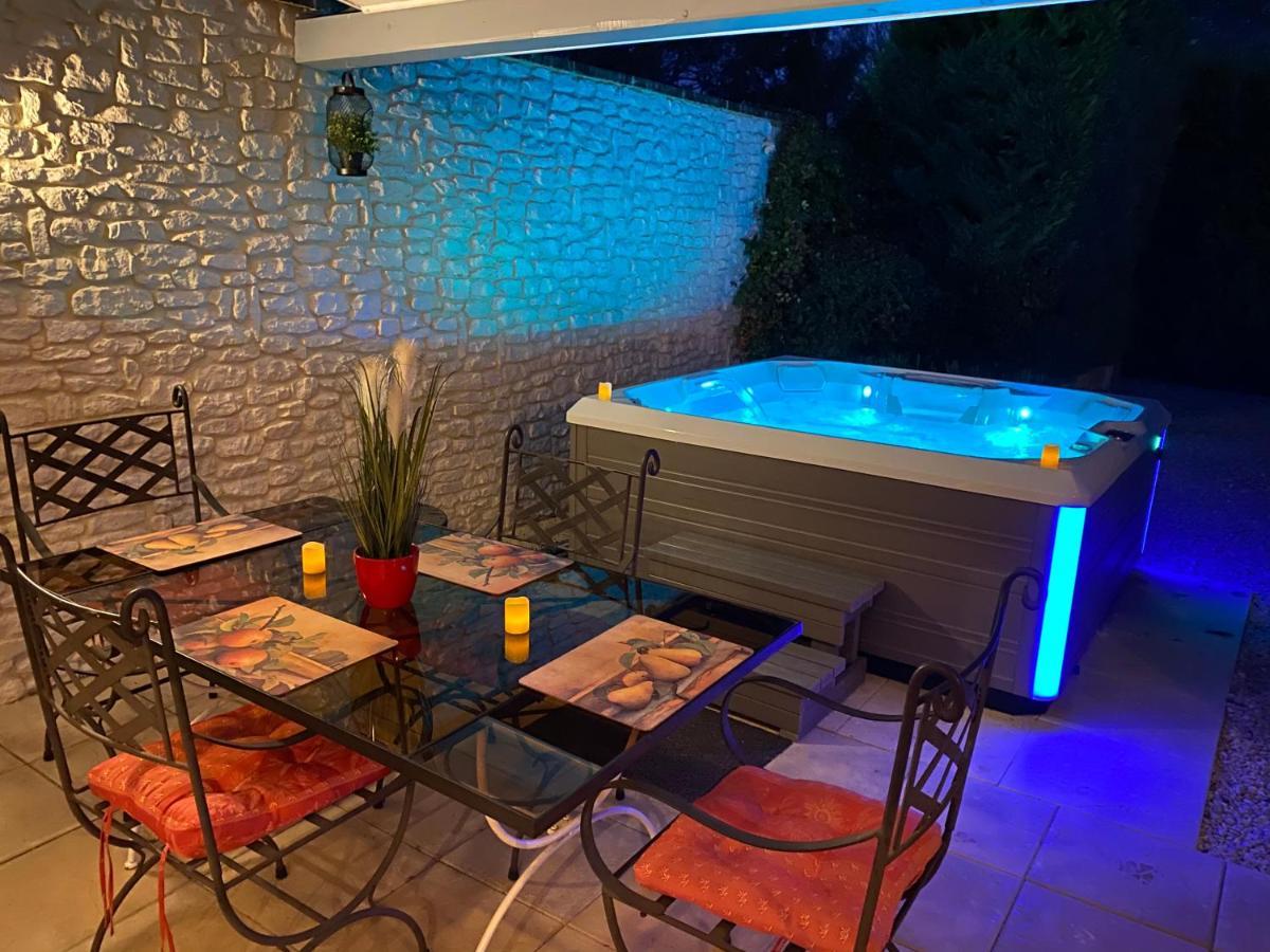 Mas Beau Soleil&Spa Gîtes de Charme avec Jacuzzi Privé Saint-Rémy-de-Provence Esterno foto