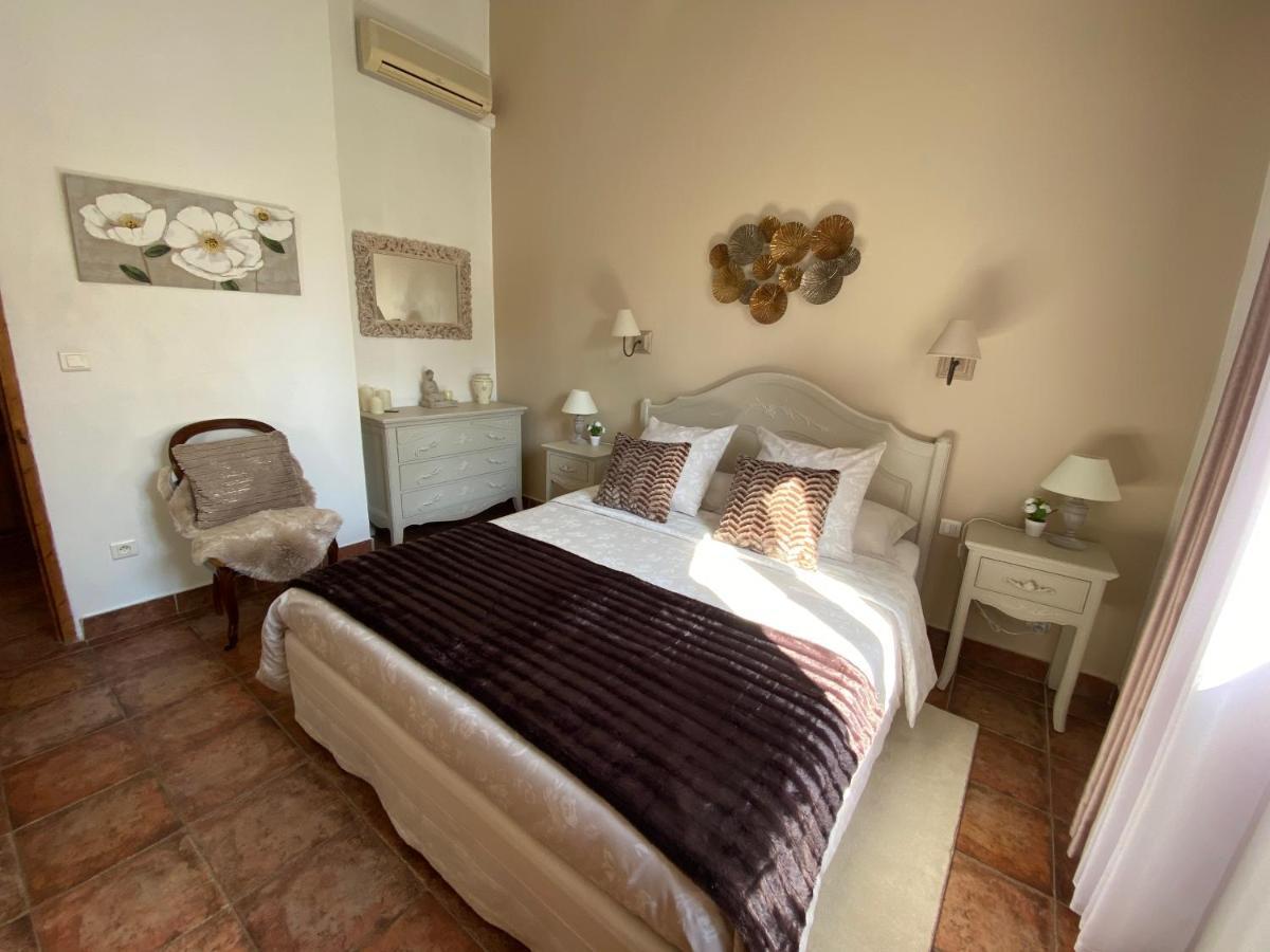 Mas Beau Soleil&Spa Gîtes de Charme avec Jacuzzi Privé Saint-Rémy-de-Provence Esterno foto